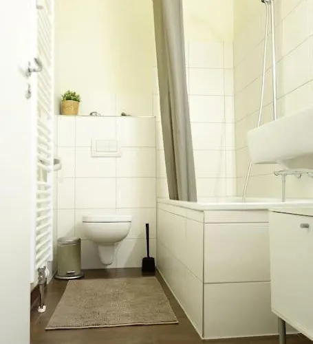 Cosy Nearby Station Neustadt In It-district دريسدن