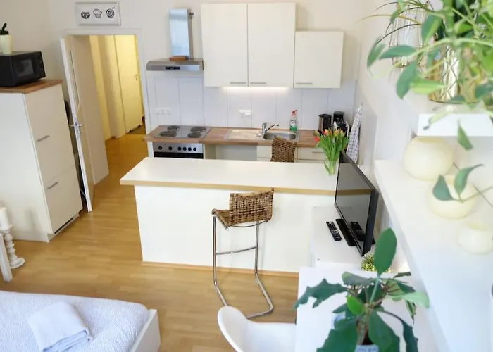 Cosy Nearby Station Neustadt In It-district Appartement Dresde